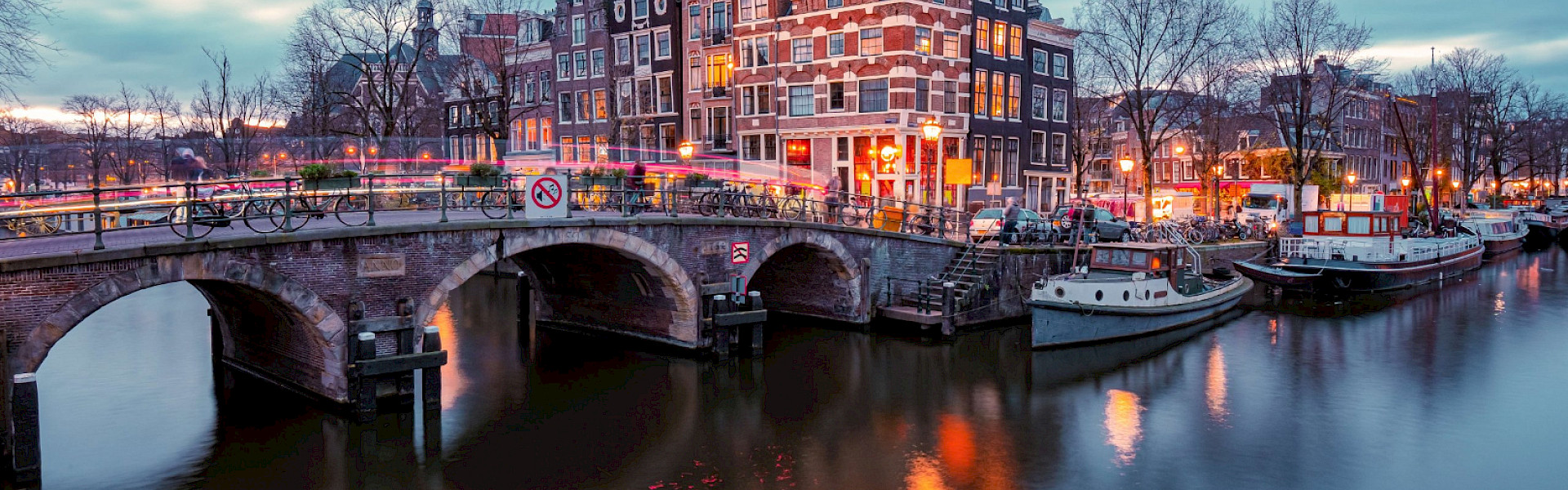 Amsterdam | Den Haag Escort